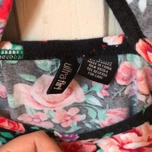 Ultra Flirt Tops - Cute floral cropped top🌷 Ultra Flirt Tops - Cute floral cropped top🌷
